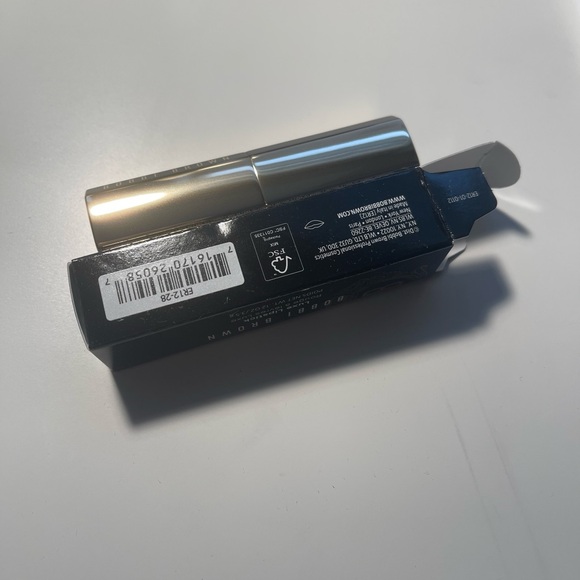 Bobbi brown luxe lipstick in the shade red velvet - Picture 2 of 6